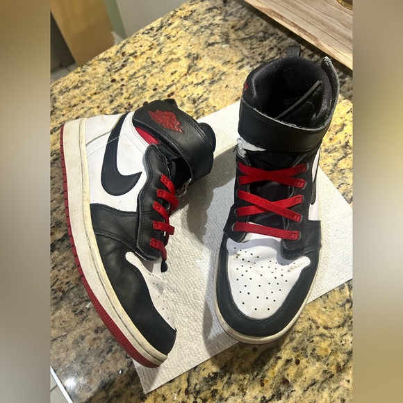 Nike Other - Nike Air Jordan 1 High Retro FlyEase, Black Toe / Gym Red, Men’s 10, Pre-Loved